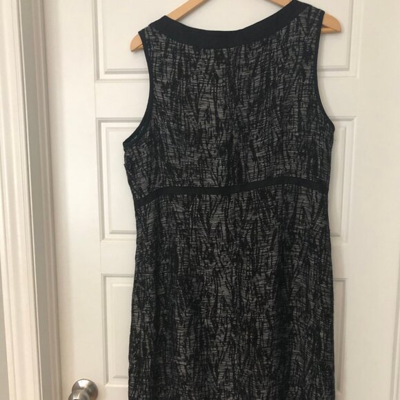 per una Size 16 Dress - Picture 4 of 5